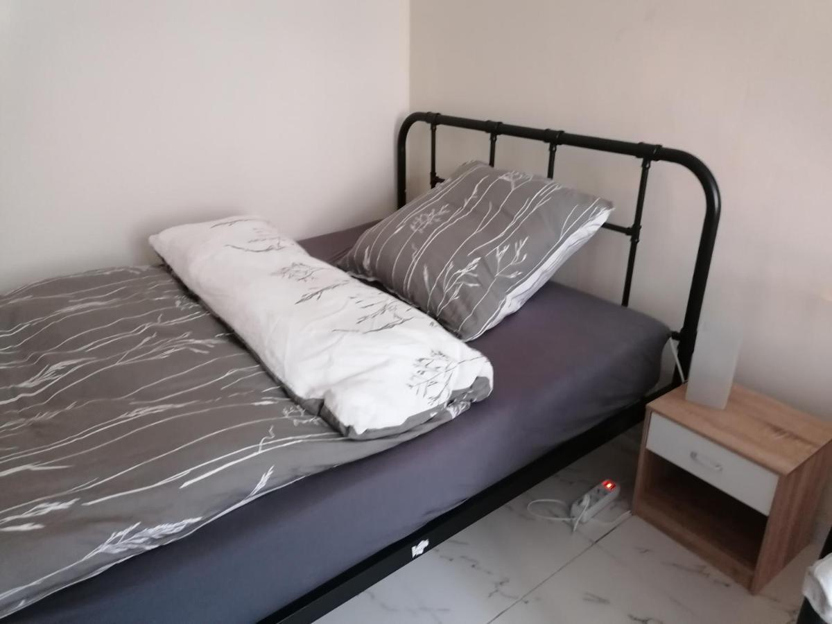 Ferienwohnung Civrilli Teuchern Exterior foto